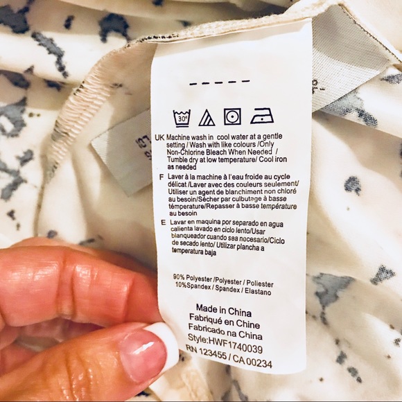 Halston Cream Black Print Wrap Midi Dress Size XS - Picture 6 of 7